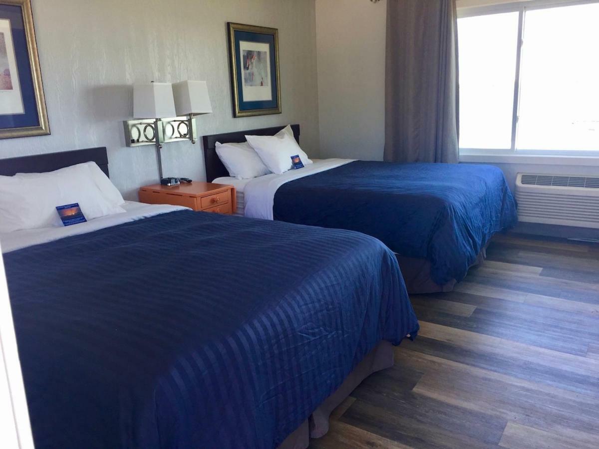 Beachfront Inn 贝利斯港 外观 照片