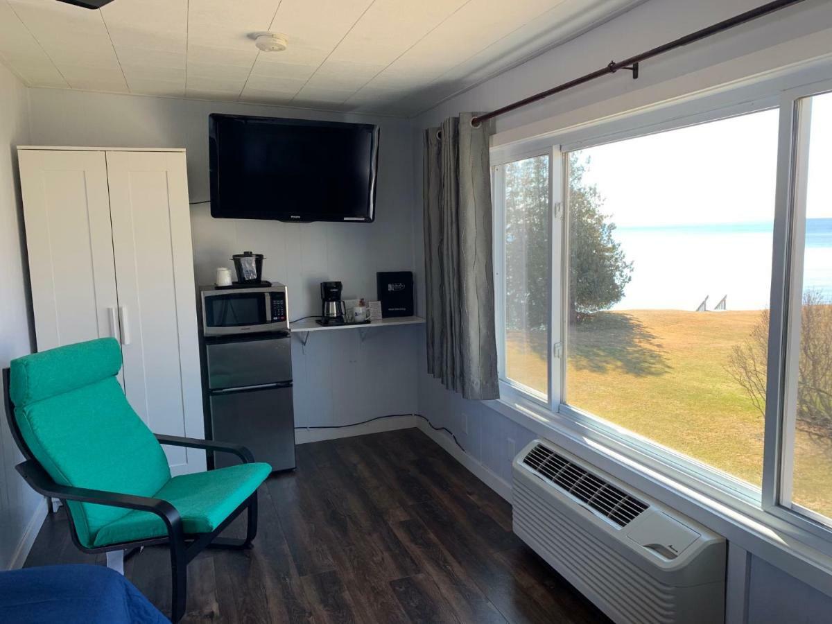 Beachfront Inn 贝利斯港 外观 照片